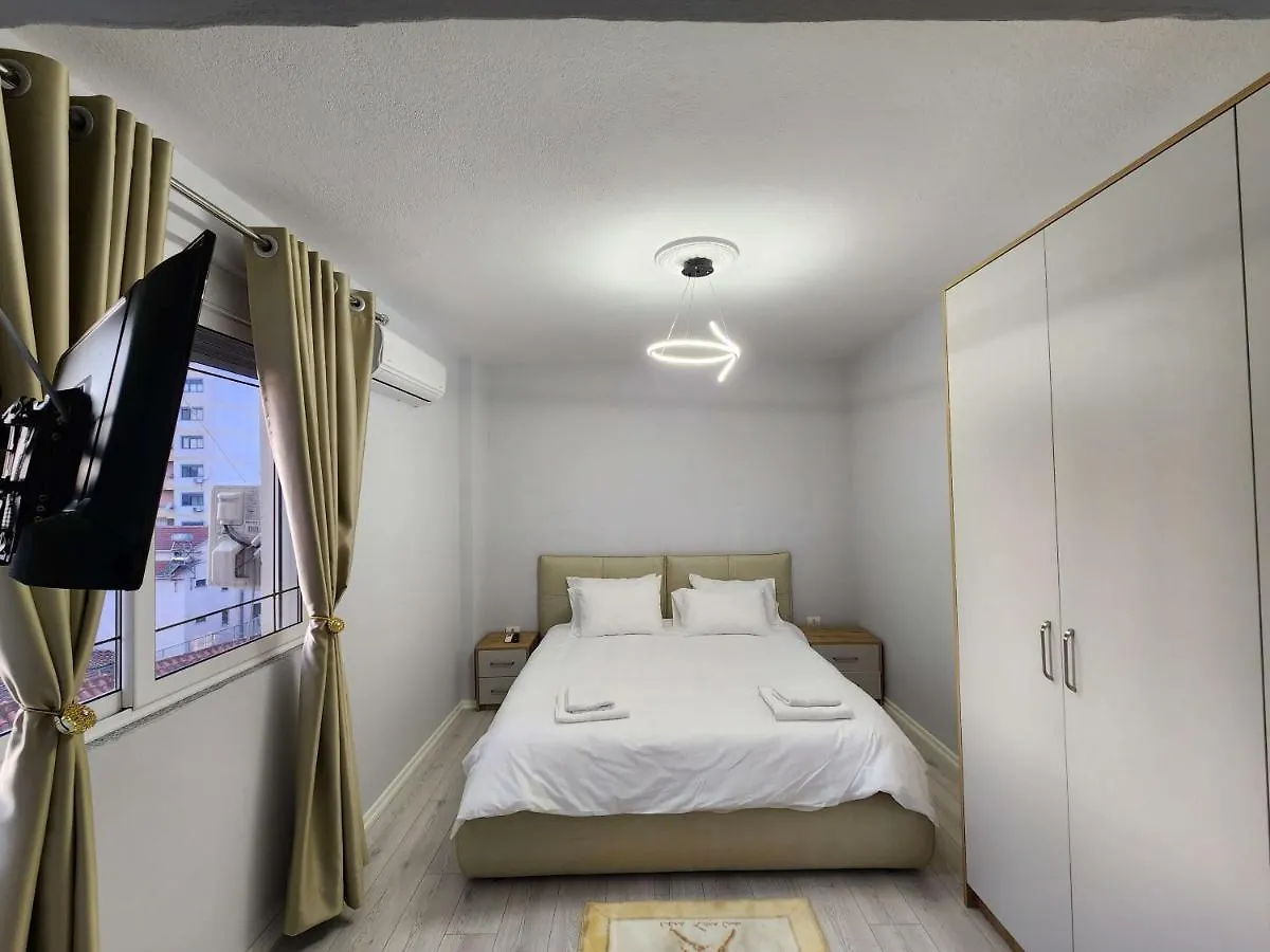 Sweet Dreams Apartment Sari تيرانا ألبانيا